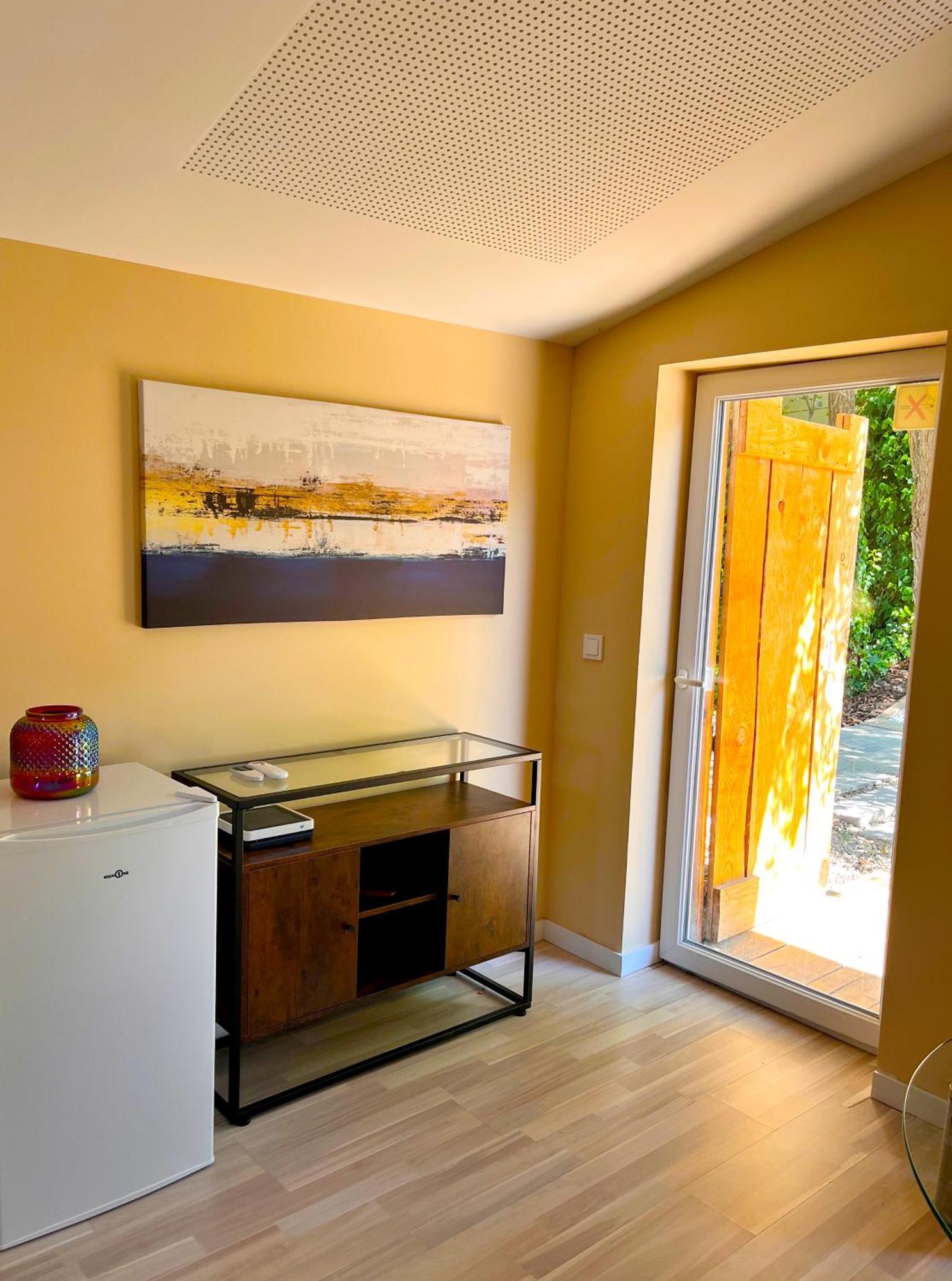 Fee4Me Cabin With Pool And Garden San Martín de la Vega Kültér fotó